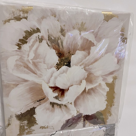 Metallic Floral wall decor - Picture 3 of 9